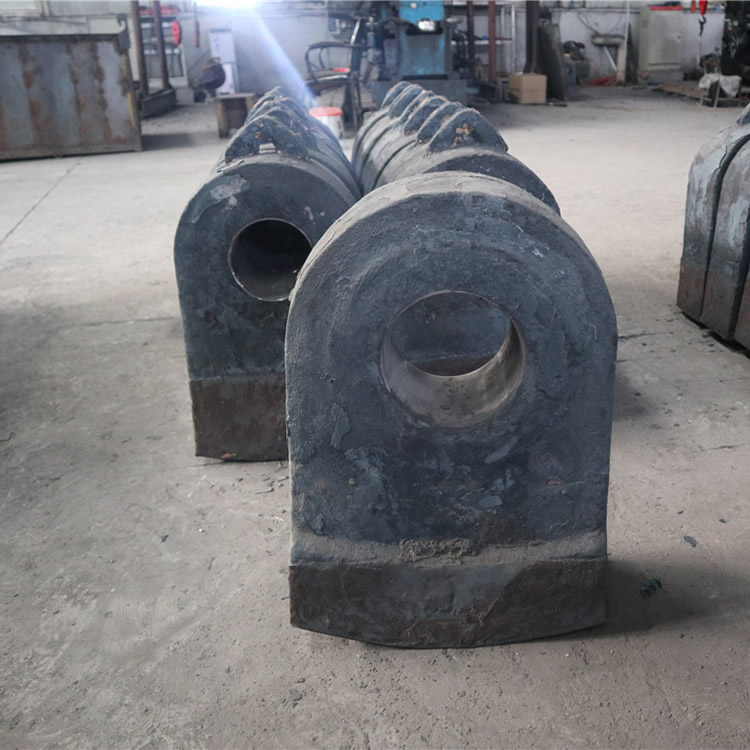 China Supplier Alloy high chromium Manganese Steel Hammer mill Crusher Parts Hammers head